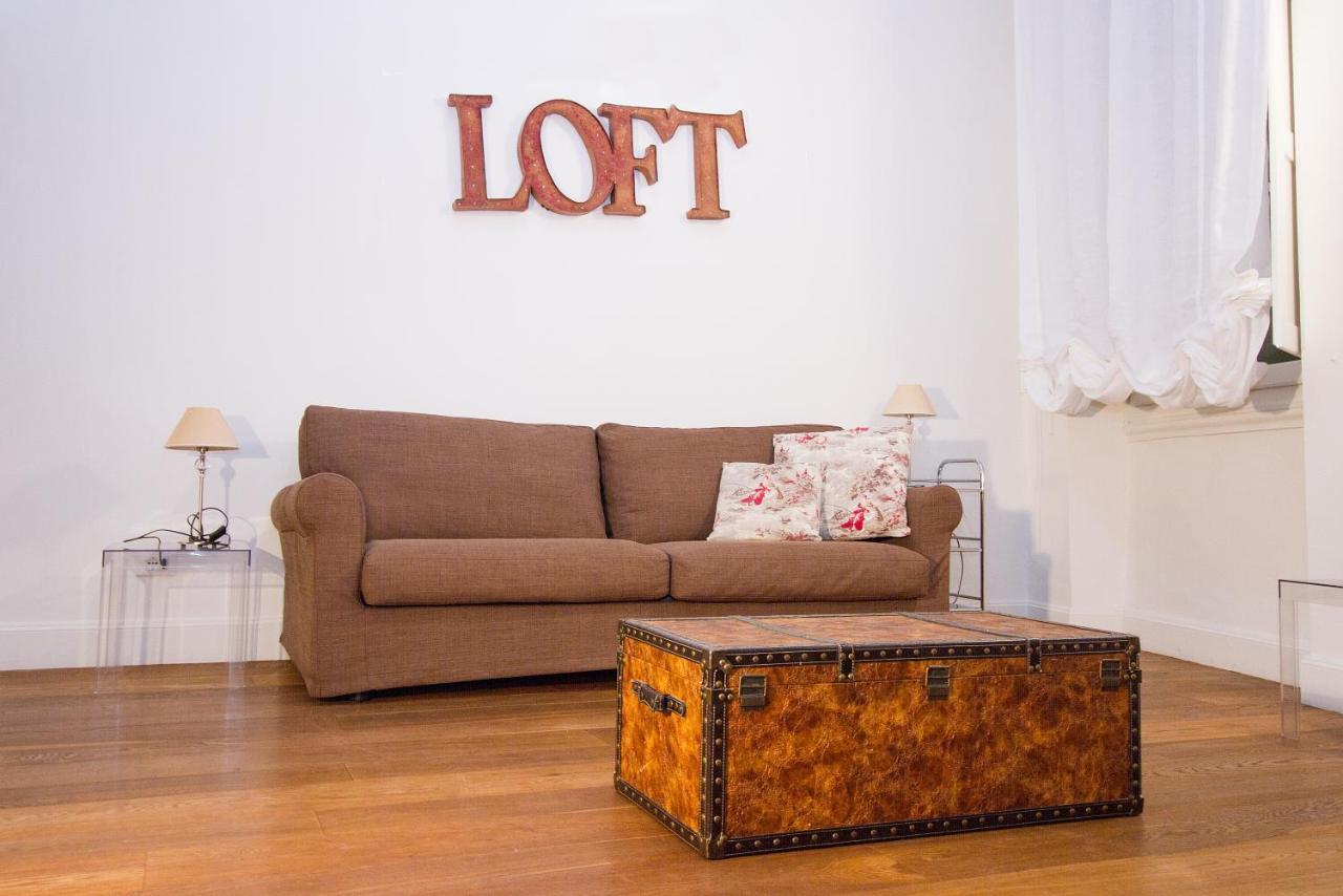 Charming Santa Croce Loft Apartment ฟลอเรนซ์ ภายนอก รูปภาพ